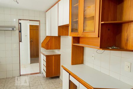 Apartamento à venda com 160m², 3 quartos e 2 vagasCozinha