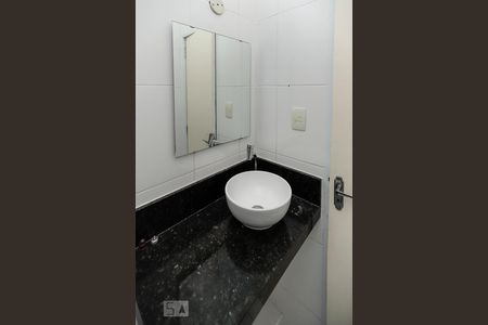 Apartamento à venda com 60m², 2 quartos e sem vagaBanheiro