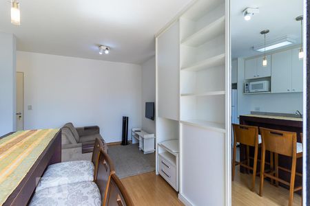 Sala de apartamento à venda com 1 quarto, 45m² em Cambuí, Campinas