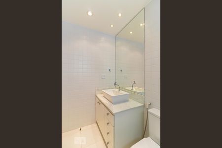 Apartamento à venda com 45m², 1 quarto e 1 vagaBanheiro da suíte