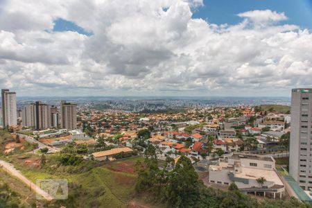 Vista da Suíte de apartamento para alugar com 2 quartos, 72m² em Vila da Serra, Nova Lima