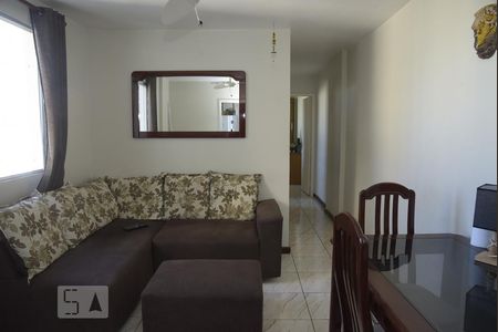 Sala de Apartamento com 2 quartos, 52m² Jacarepaguá