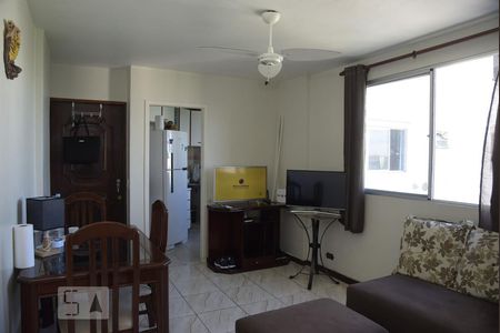 Sala de Apartamento com 2 quartos, 52m² Jacarepaguá
