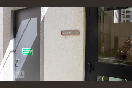 Apartamento para alugar com 33m², 1 quarto e sem vaga Apartamento para alugar com 33m², 1 quarto e sem vagaÁrea comum - Salão de Festas