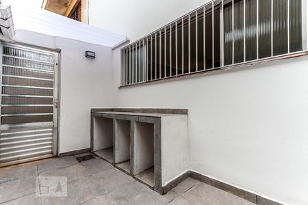 Casa à venda com 111m², 2 quartos e 2 vagasQuintal