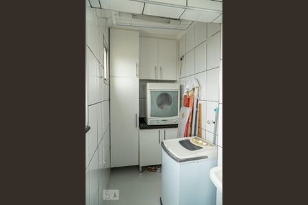 Apartamento à venda com 74m², 2 quartos e 1 vagaÁrea de Serviço