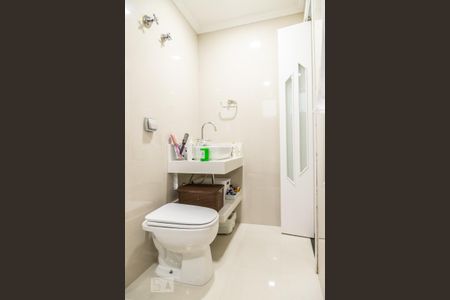 Apartamento à venda com 74m², 2 quartos e 1 vagaBanheiro do Quarto 2