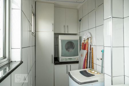 Apartamento à venda com 74m², 2 quartos e 1 vagaÁrea de Serviço