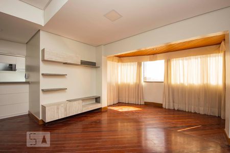 Sala de apartamento para alugar com 3 quartos, 100m² em Independência, Porto Alegre
