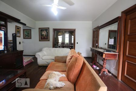Sala de TV de apartamento à venda com 5 quartos, 800m² em Caxingui, São Paulo