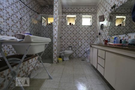 Apartamento à venda com 800m², 5 quartos e 7 vagasBanheiro da Suíte 4