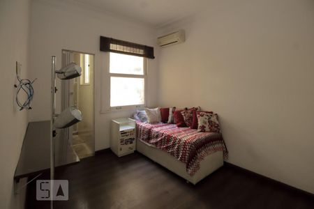Apartamento para alugar com 150m², 3 quartos e sem vagaSuite