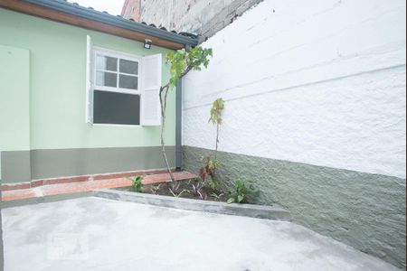 Casa para alugar com 38m², 1 quarto e sem vaga