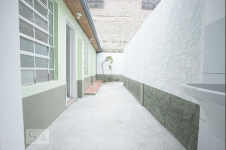Casa para alugar com 38m², 1 quarto e sem vaga