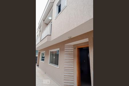 Casa de condomínio à venda com 90m², 3 quartos e 2 vagas Casa de condomínio à venda com 90m², 3 quartos e 2 vagasFachada