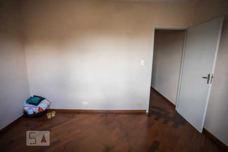 Quarto 1 de casa para alugar com 2 quartos, 74m² em Vila Mira, São Paulo
