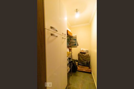 Casa à venda com 590m², 4 quartos e 4 vagas Casa à venda com 590m², 4 quartos e 4 vagasDespensa