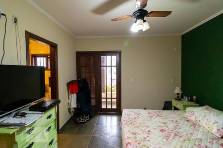 Casa à venda com 590m², 4 quartos e 4 vagas Casa à venda com 590m², 4 quartos e 4 vagasSuíte 02