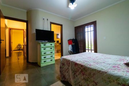 Casa à venda com 590m², 4 quartos e 4 vagas Casa à venda com 590m², 4 quartos e 4 vagasSuíte 02