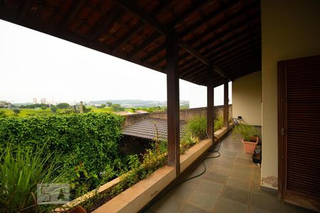 Casa à venda com 590m², 4 quartos e 4 vagas Casa à venda com 590m², 4 quartos e 4 vagasSacada de Suíte 03 e Suíte Master