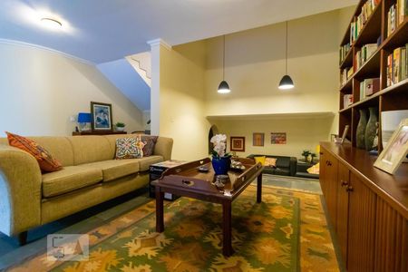 Casa à venda com 590m², 4 quartos e 4 vagas Casa à venda com 590m², 4 quartos e 4 vagasSala 02