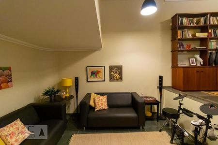 Casa à venda com 590m², 4 quartos e 4 vagas Casa à venda com 590m², 4 quartos e 4 vagasSala 01