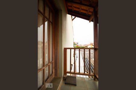 Casa à venda com 590m², 4 quartos e 4 vagas Casa à venda com 590m², 4 quartos e 4 vagasSacada do Escritório