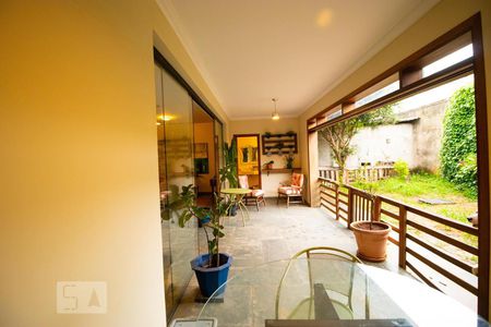 Casa à venda com 590m², 4 quartos e 4 vagas Casa à venda com 590m², 4 quartos e 4 vagasVaranda da Sala