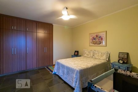 Casa à venda com 590m², 4 quartos e 4 vagas Casa à venda com 590m², 4 quartos e 4 vagasSuíte 01