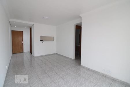 Apartamento para alugar com 79m², 3 quartos e 1 vaga Apartamento para alugar com 79m², 3 quartos e 1 vagaDetalhe Sala