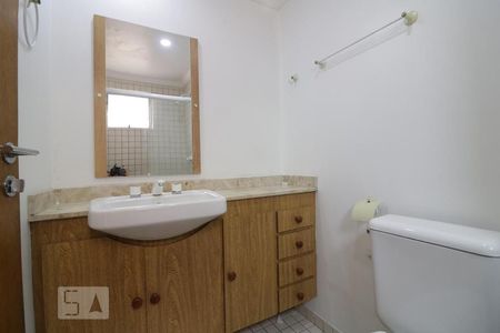 Apartamento para alugar com 79m², 3 quartos e 1 vaga Apartamento para alugar com 79m², 3 quartos e 1 vagaBanheiro Suite