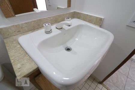 Apartamento para alugar com 79m², 3 quartos e 1 vaga Apartamento para alugar com 79m², 3 quartos e 1 vagaBanheiro Social