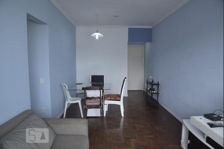 Apartamento para alugar com 85m², 2 quartos e 1 vagaSala