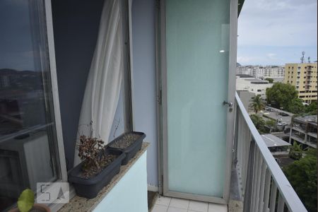 Apartamento para alugar com 85m², 2 quartos e 1 vagaVaranda