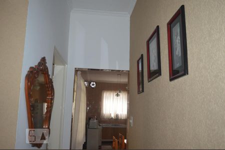 Casa à venda com 240m², 2 quartos e 2 vagasCorredor