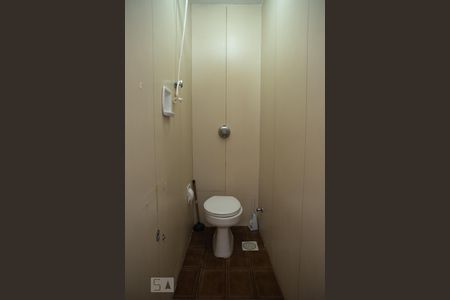 Apartamento à venda com 105m², 2 quartos e 2 vagasBanheiro de Serviço