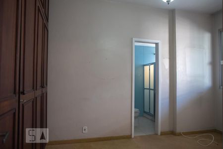 Apartamento à venda com 105m², 2 quartos e 2 vagasQuarto 2 - Suíte