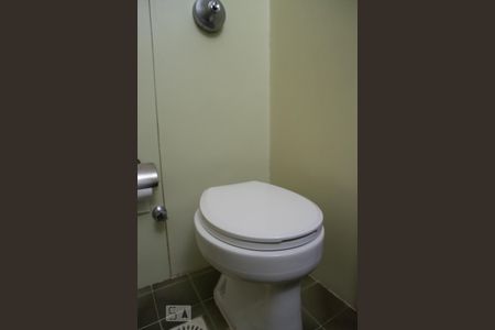 Apartamento à venda com 105m², 2 quartos e 2 vagasBanheiro Social