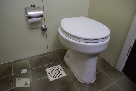 Apartamento à venda com 105m², 2 quartos e 2 vagasBanheiro Social