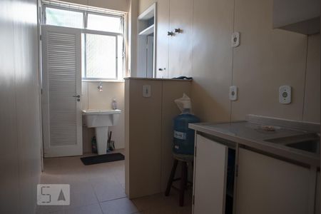 Apartamento à venda com 105m², 2 quartos e 2 vagasCozinha