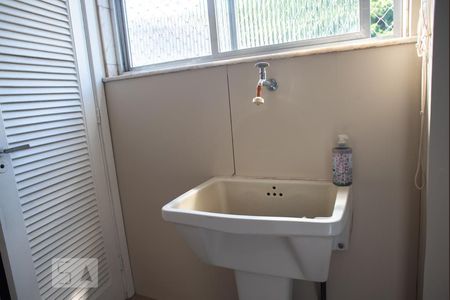 Apartamento à venda com 105m², 2 quartos e 2 vagasÁrea de Serviço