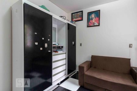 Casa à venda com 200m², 3 quartos e 3 vagasQuarto 2 - Suite