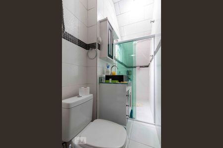 Casa à venda com 200m², 3 quartos e 3 vagasBanheiro Quarto 2 - Suite