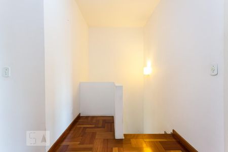 Casa de condomínio para alugar com 98m², 3 quartos e 2 vagas Casa de condomínio para alugar com 98m², 3 quartos e 2 vagasCorredor