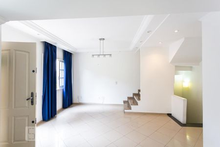 Sala de casa de condomínio para alugar com 3 quartos, 98m² em Vila Gomes, São Paulo