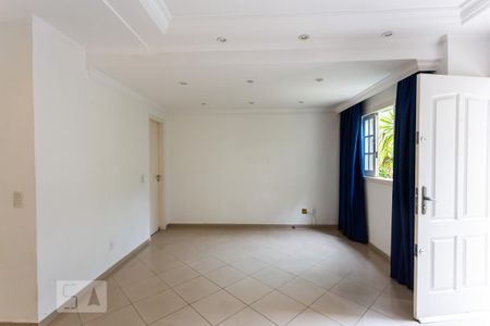 Sala de casa de condomínio para alugar com 3 quartos, 98m² em Vila Gomes, São Paulo