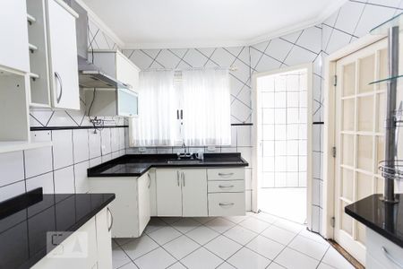 Casa de condomínio para alugar com 98m², 3 quartos e 2 vagas Casa de condomínio para alugar com 98m², 3 quartos e 2 vagasCozinha