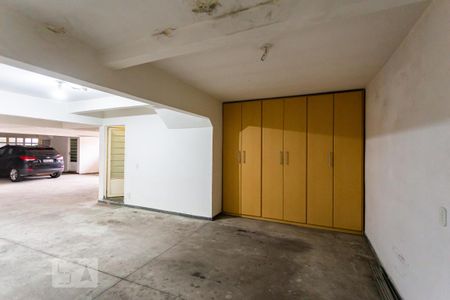 Garagem de casa de condomínio para alugar com 3 quartos, 98m² em Vila Gomes, São Paulo