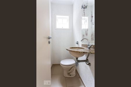 Lavabo de casa de condomínio para alugar com 3 quartos, 98m² em Vila Gomes, São Paulo