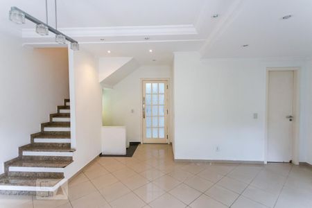 Sala de casa de condomínio para alugar com 3 quartos, 98m² em Vila Gomes, São Paulo